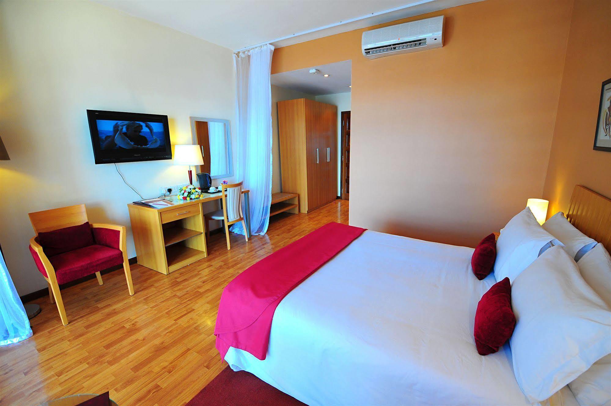 Speke Resort & Conference Centre Munyonyo Exterior photo