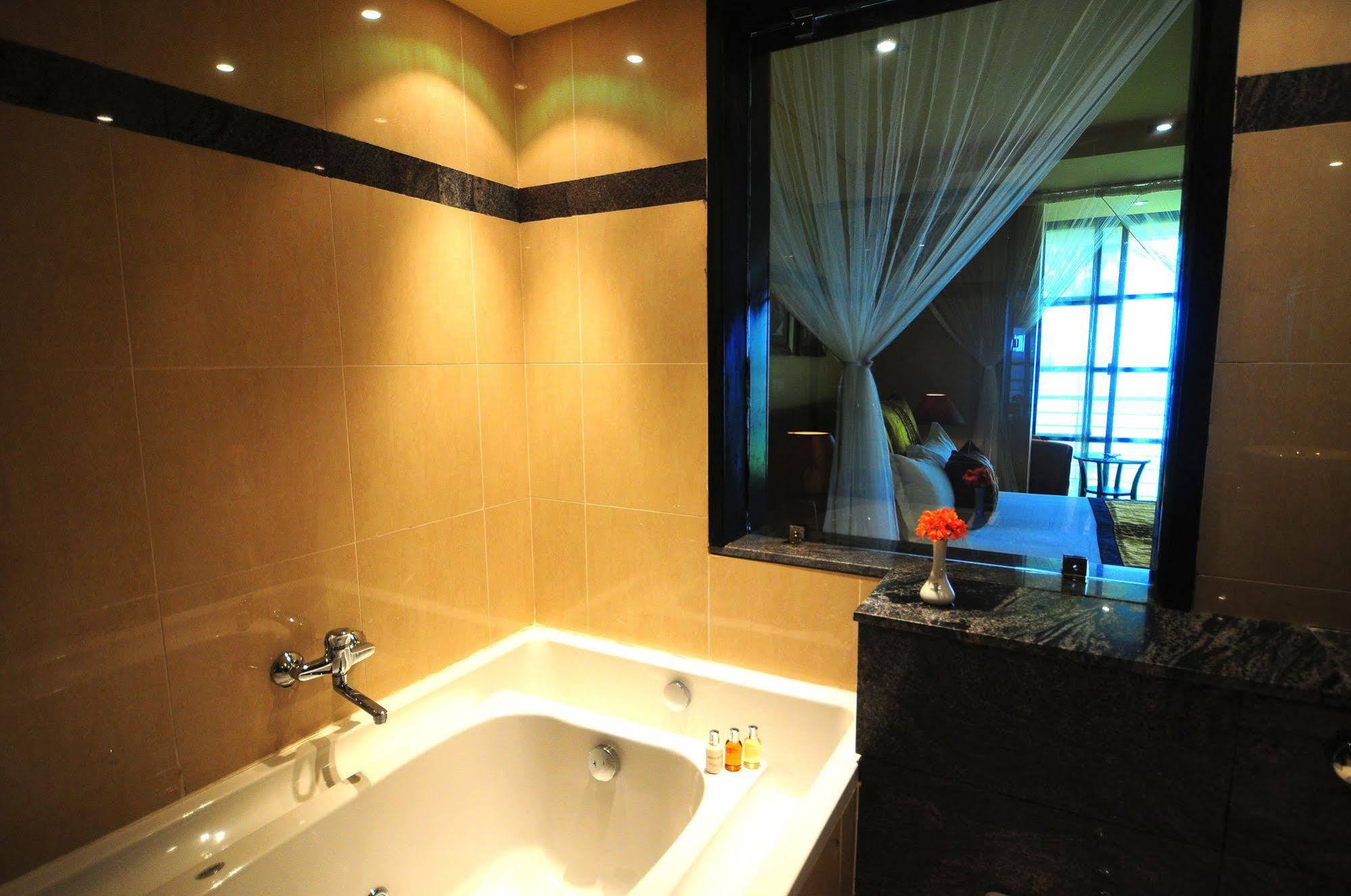 Speke Resort & Conference Centre Munyonyo Exterior photo